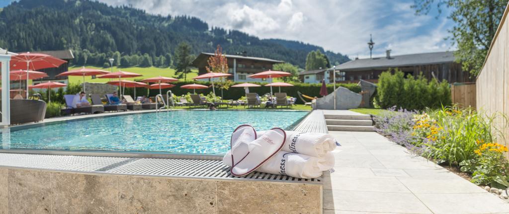 Hotel & Alpin Lodge Der Wastlhof Niederau Exteriör bild